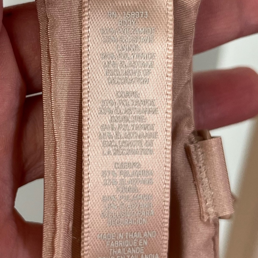 New Skims No Show Unlined Sheer Underwire Demi Bra - Picture 8 of 10